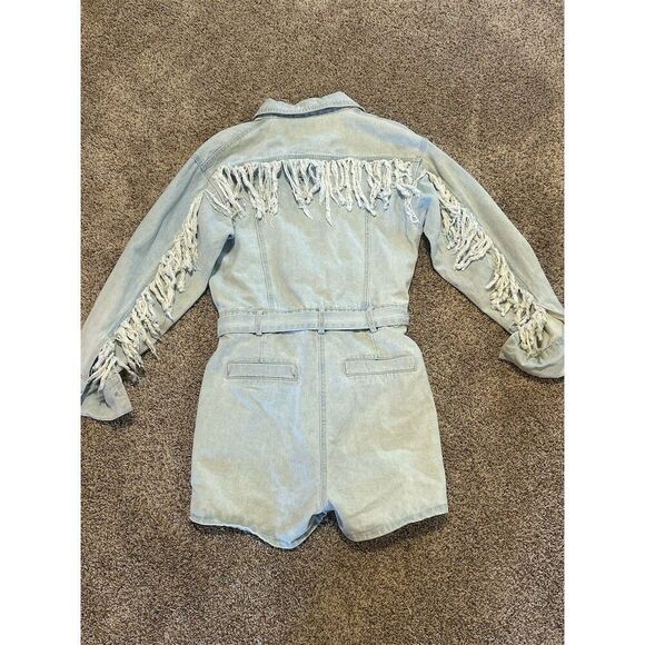 Peach Love California Romper Womens S Blue Light Wash Denim Fringe Belted - Picture 10 of 10